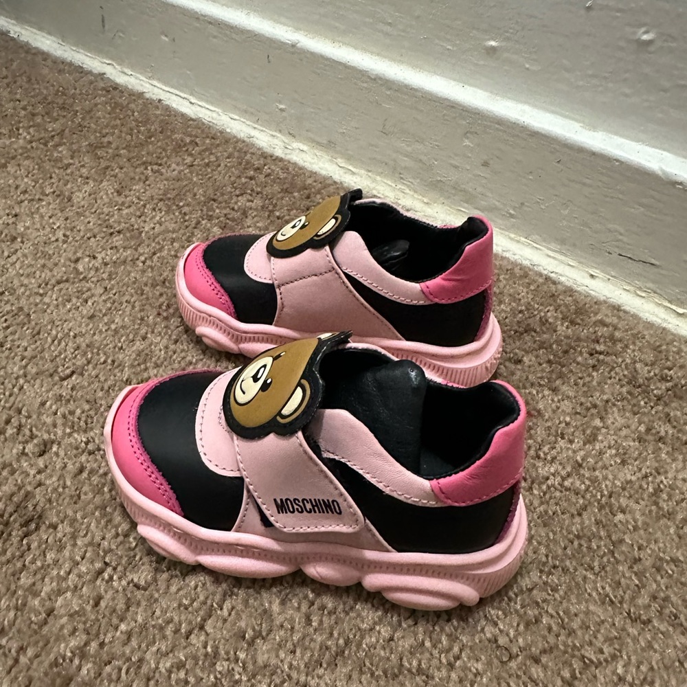 Moschino sneakers toddler girl pink black size 5c